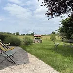 Holiday home Charmante Fermette Avec Jardin, Animaux Acceptes - Fr-1-489-87